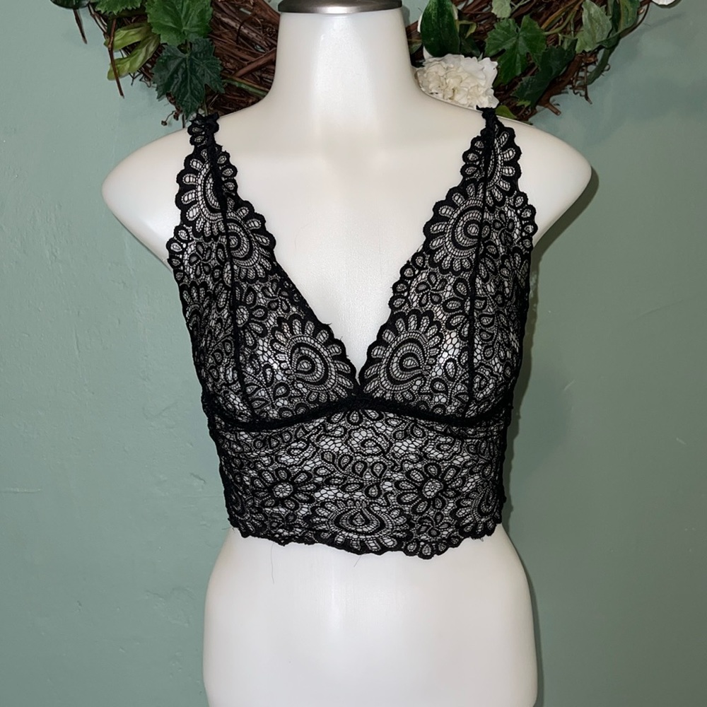 Black Lace Bralette - Size Medium